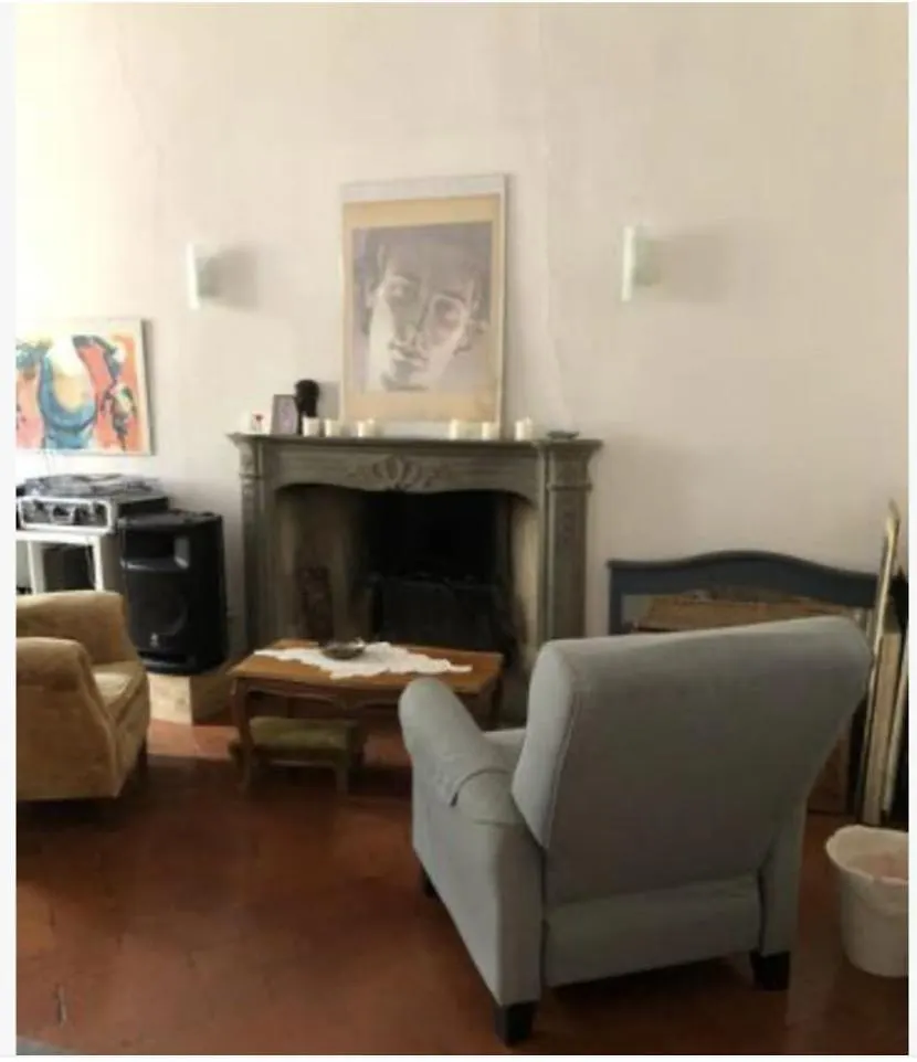 Large Room In Antique Building In Santo Spirito Florence
