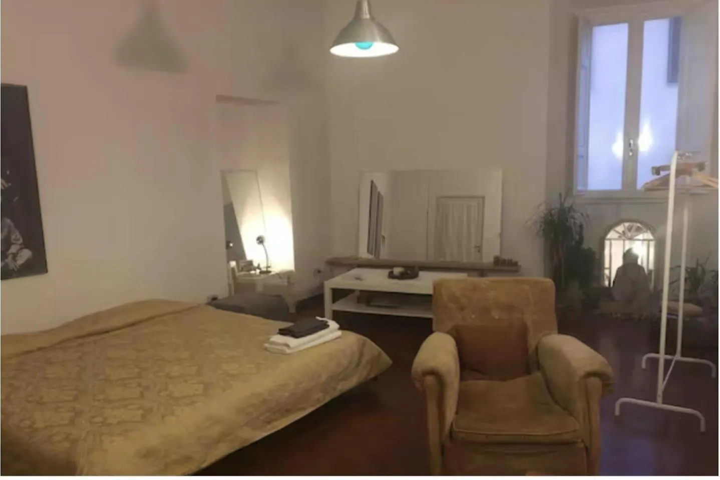 Homestay Large Room In Antique Building In Santo Spirito Florence Italy