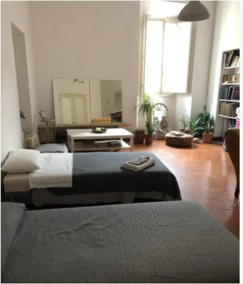 Homestay Large Room In Antique Building In Santo Spirito Florence