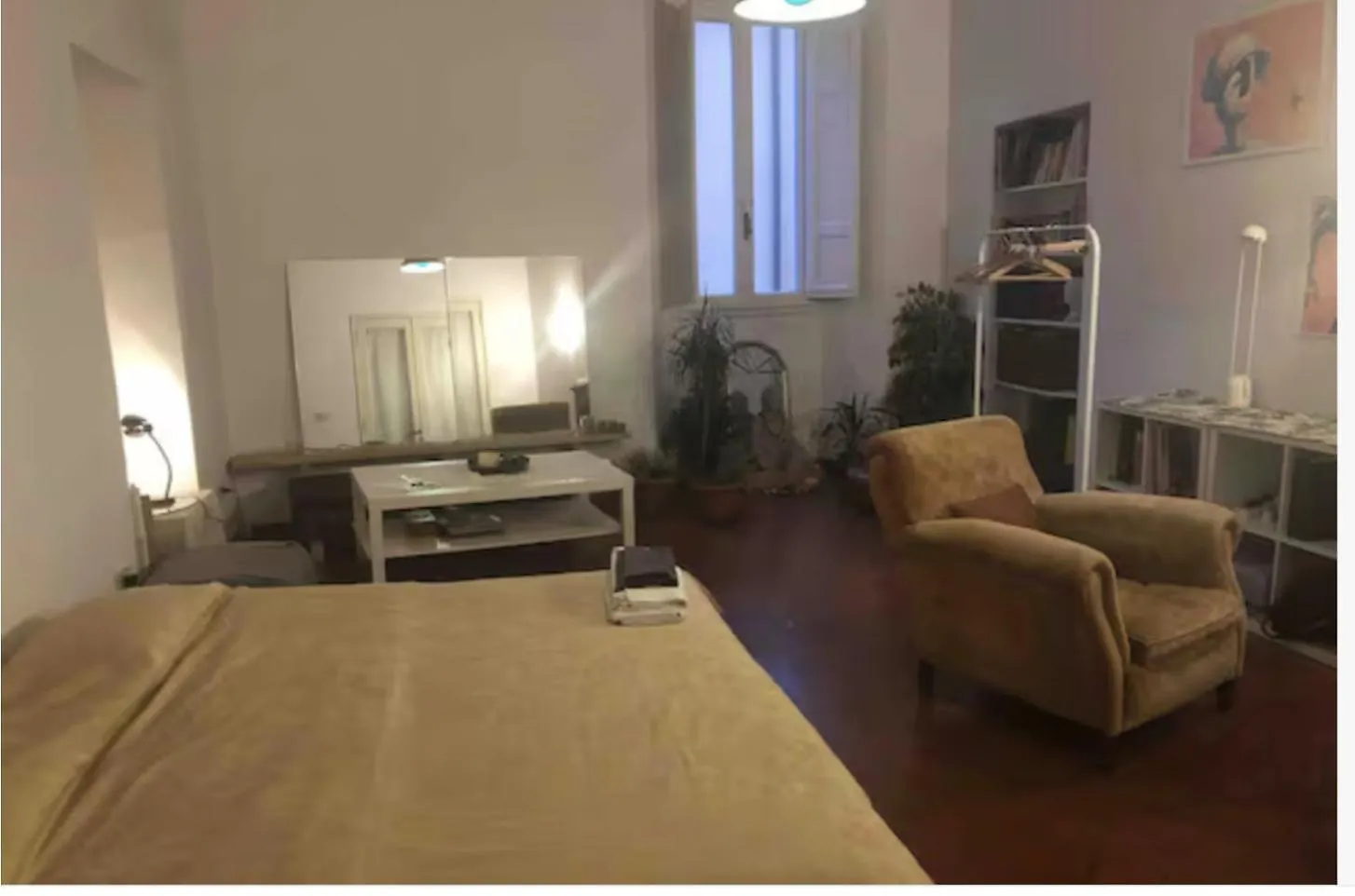 Large Room In Antique Building In Santo Spirito Florence Homestay