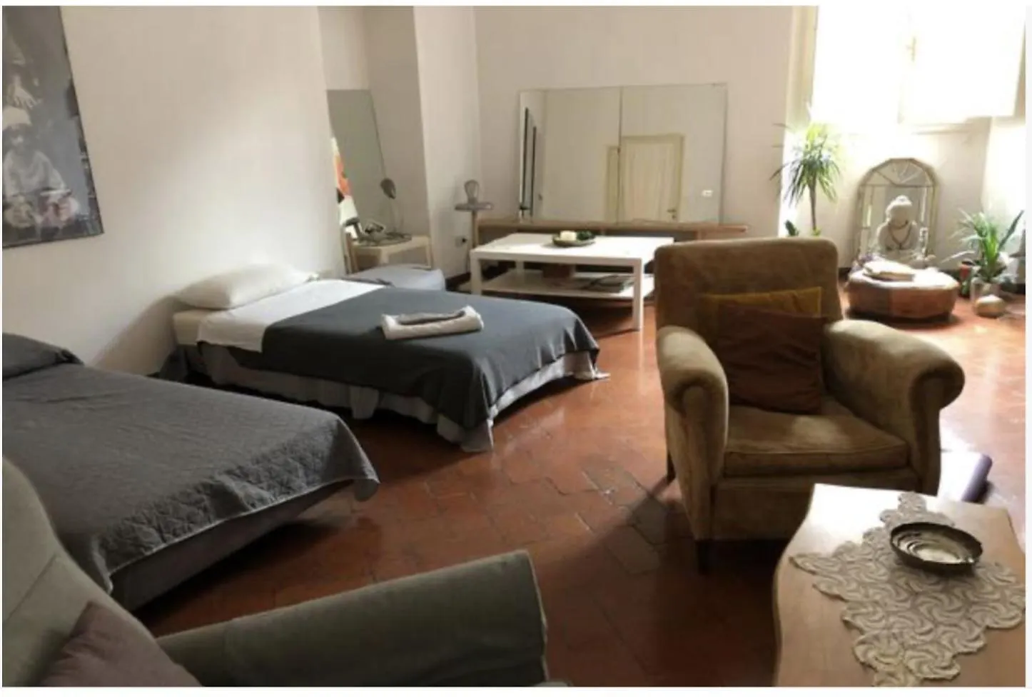 Large Room In Antique Building In Santo Spirito Florença Itália